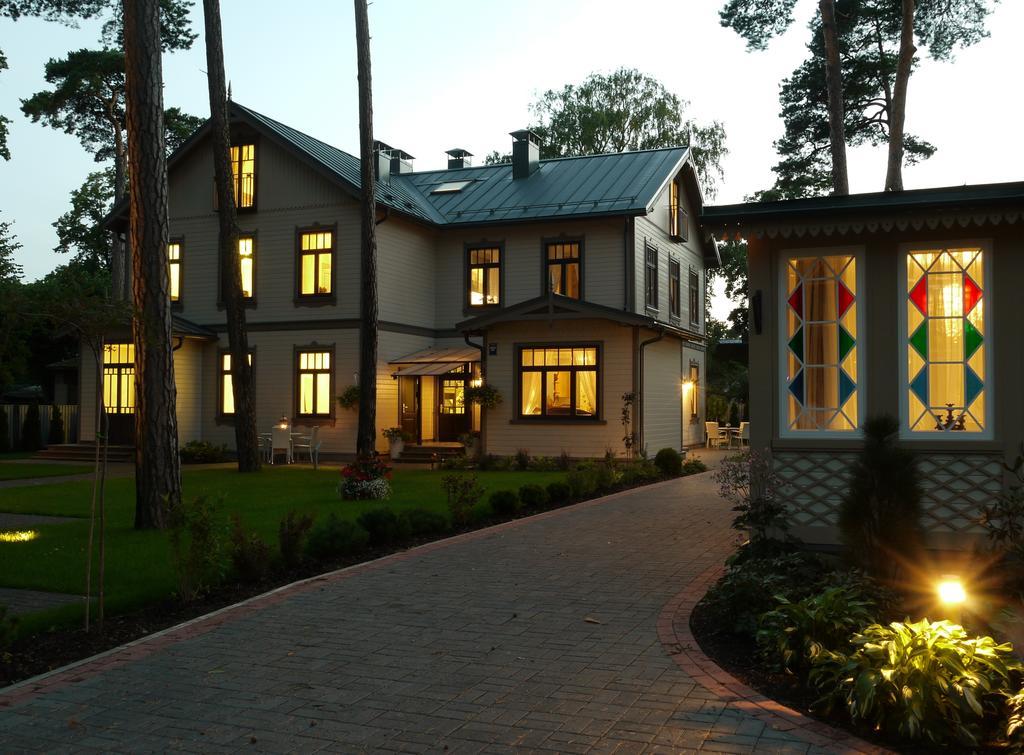 Apartments Livia Jūrkalne エクステリア 写真