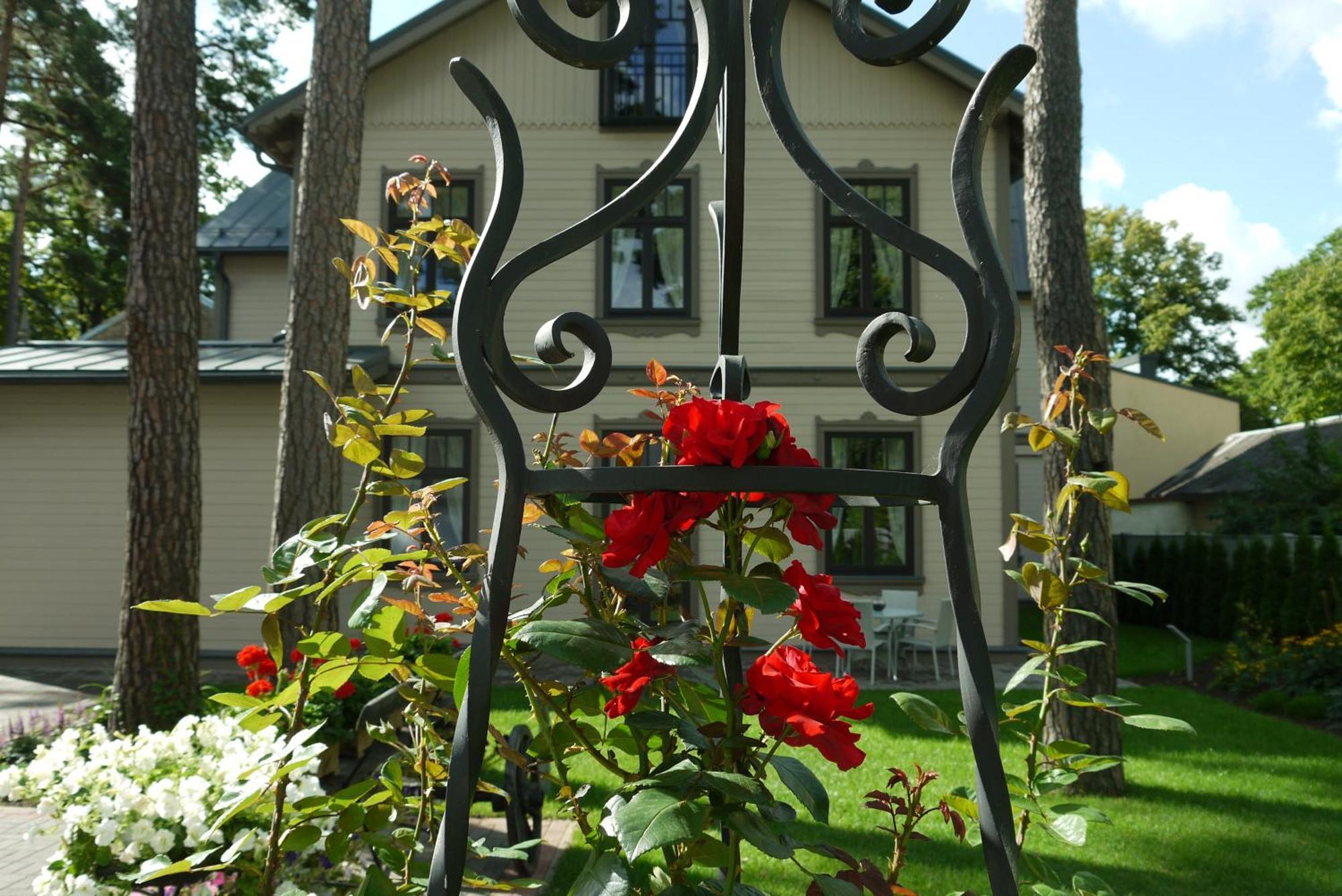 Apartments Livia Jūrkalne エクステリア 写真