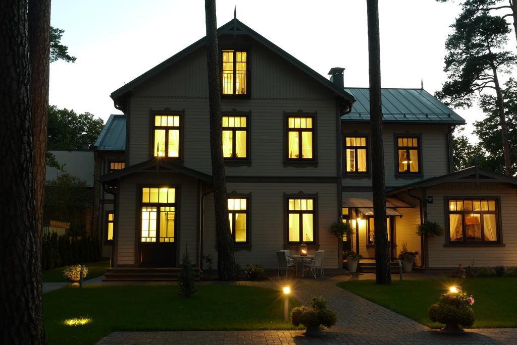 Apartments Livia Jūrkalne エクステリア 写真